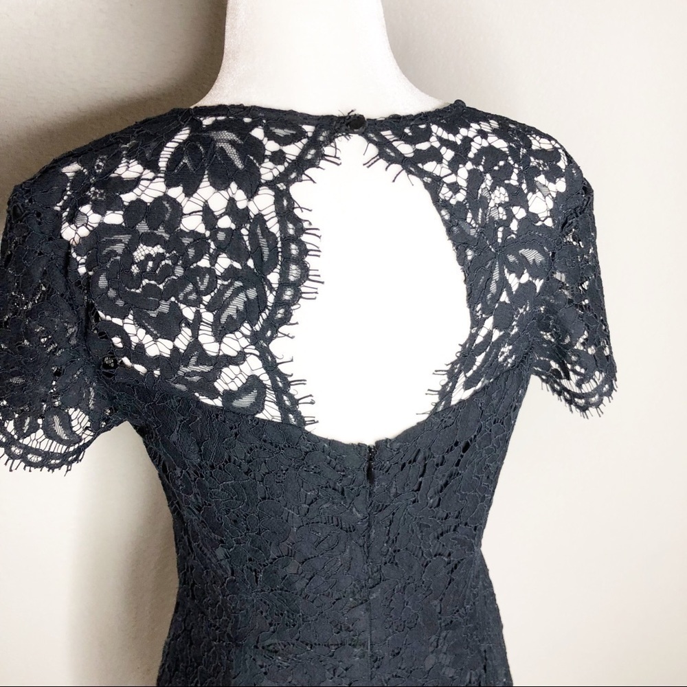 Banana Republic - NWT Navy Lace Dress - Size 2 - Picture 5 of 6